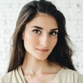 Derya T.